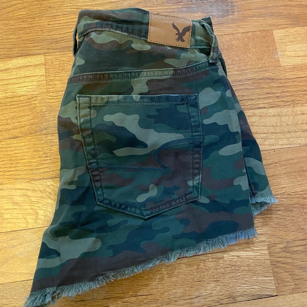 American Eagle high rise camo shorts